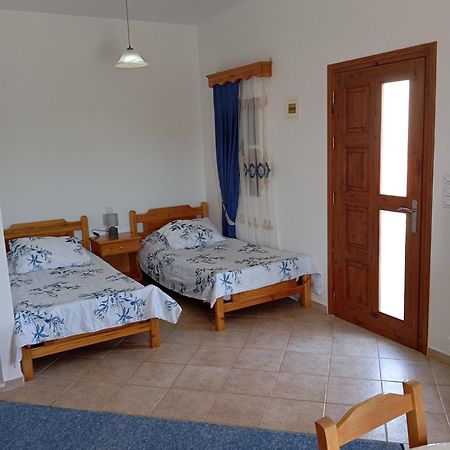 Emborios Petroula Apartments II מראה חיצוני תמונה