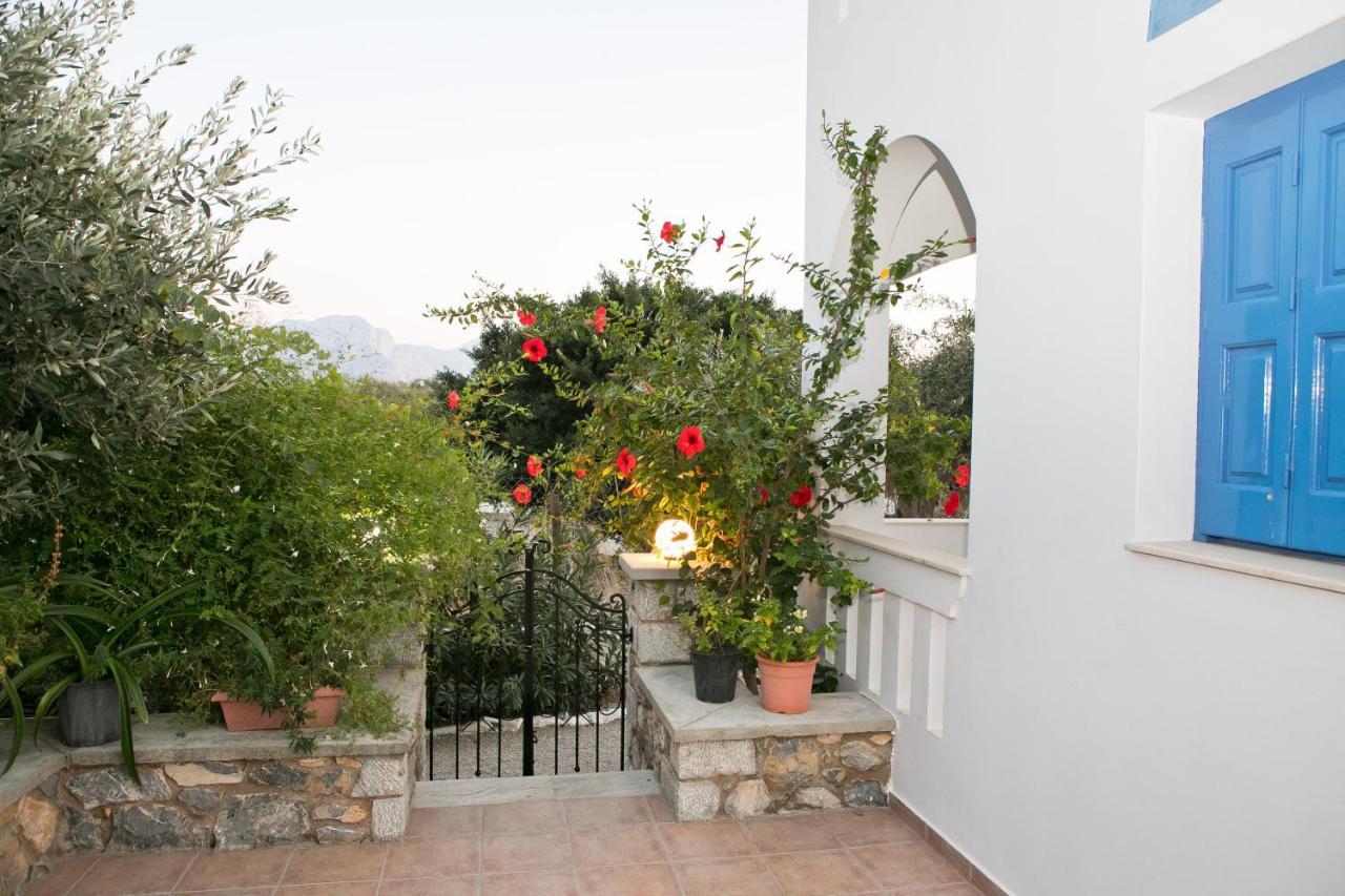 Emborios Petroula Apartments II מראה חיצוני תמונה