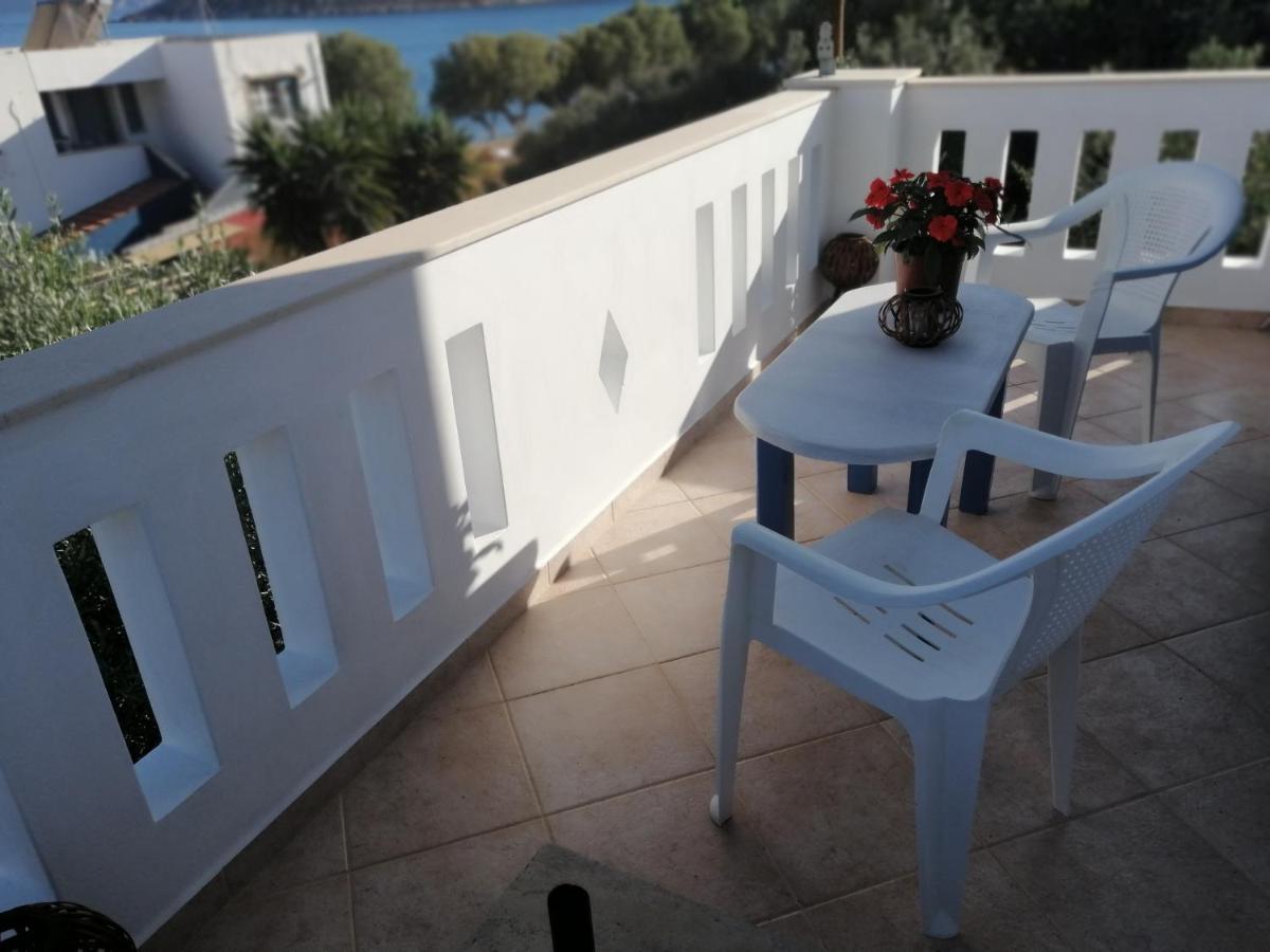 Emborios Petroula Apartments II מראה חיצוני תמונה