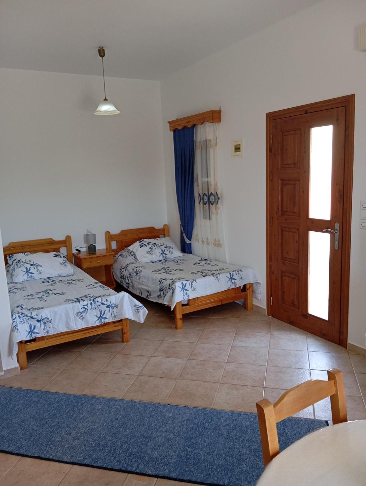Emborios Petroula Apartments II מראה חיצוני תמונה